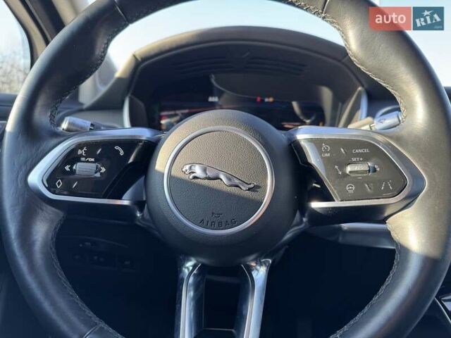 Белый Ягуар I-Pace, объемом двигателя 0 л и пробегом 81 тыс. км за 23500 $, фото 21 на Automoto.ua
