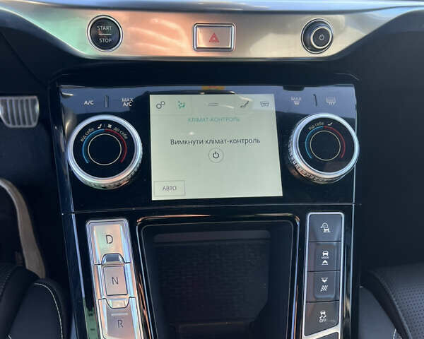 Белый Ягуар I-Pace, объемом двигателя 0 л и пробегом 94 тыс. км за 24900 $, фото 8 на Automoto.ua