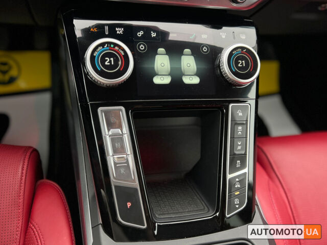 Белый Ягуар I-Pace, объемом двигателя 90 л и пробегом 68 тыс. км за 32999 $, фото 28 на Automoto.ua