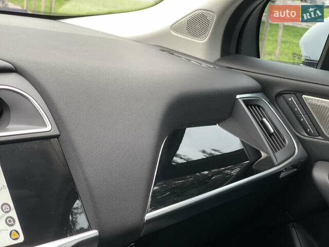 Білий Ягуар I-Pace, об'ємом двигуна 0 л та пробігом 64 тис. км за 24900 $, фото 61 на Automoto.ua
