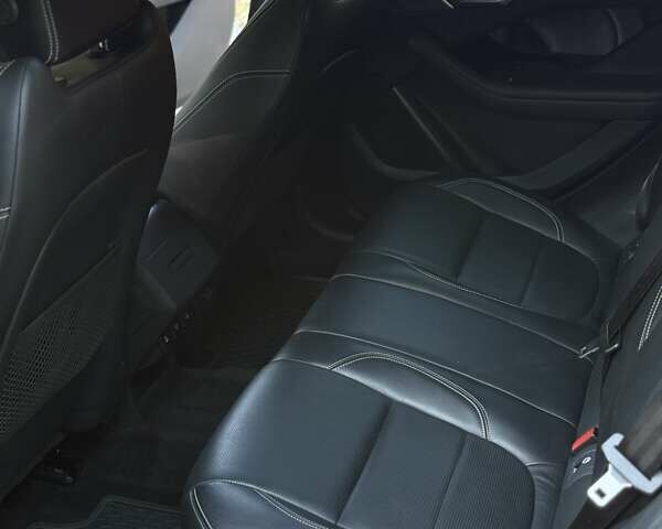 Білий Ягуар I-Pace, об'ємом двигуна 0 л та пробігом 63 тис. км за 25999 $, фото 26 на Automoto.ua