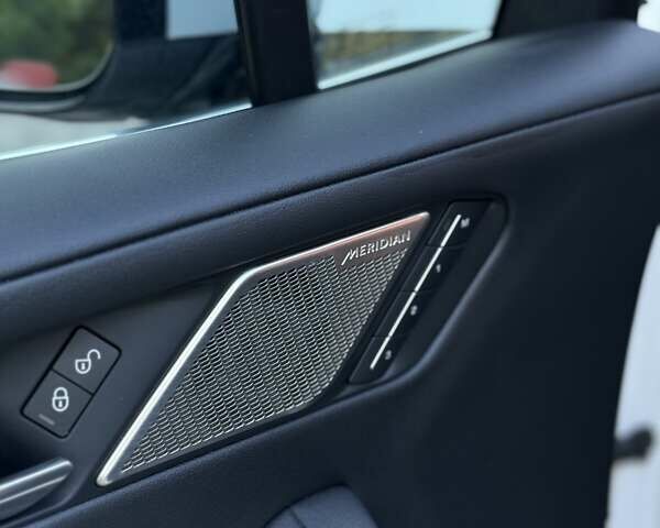 Білий Ягуар I-Pace, об'ємом двигуна 0 л та пробігом 63 тис. км за 25999 $, фото 14 на Automoto.ua