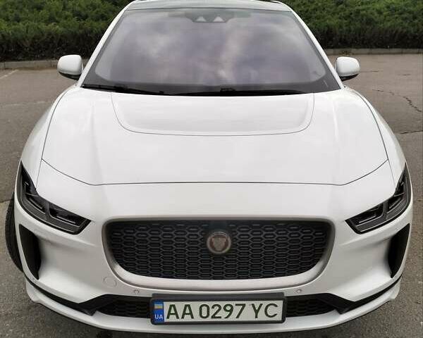 Белый Ягуар I-Pace, объемом двигателя 0 л и пробегом 129 тыс. км за 22800 $, фото 2 на Automoto.ua