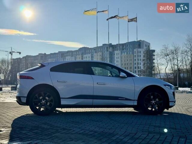 Белый Ягуар I-Pace, объемом двигателя 0 л и пробегом 81 тыс. км за 23500 $, фото 14 на Automoto.ua
