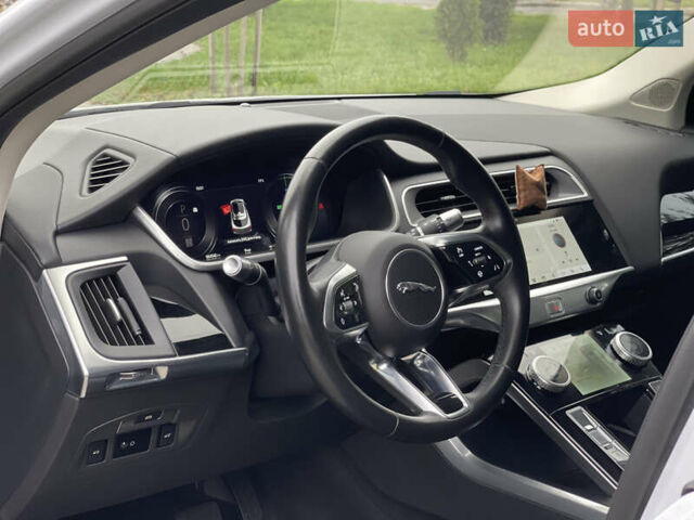 Білий Ягуар I-Pace, об'ємом двигуна 0 л та пробігом 64 тис. км за 24900 $, фото 40 на Automoto.ua