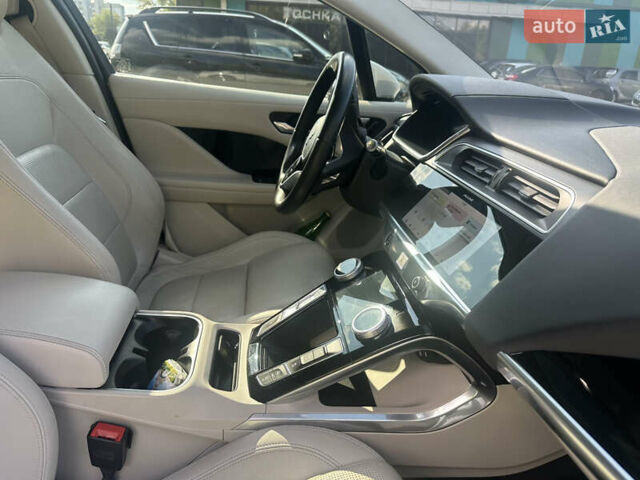 Белый Ягуар I-Pace, объемом двигателя 0 л и пробегом 93 тыс. км за 23700 $, фото 11 на Automoto.ua