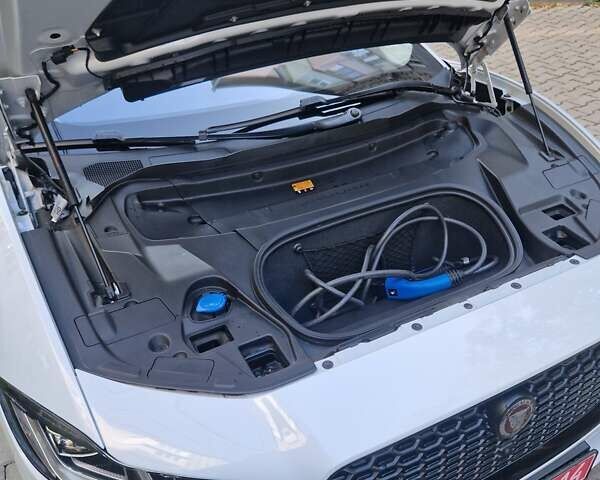 Білий Ягуар I-Pace, об'ємом двигуна 0 л та пробігом 41 тис. км за 27900 $, фото 35 на Automoto.ua