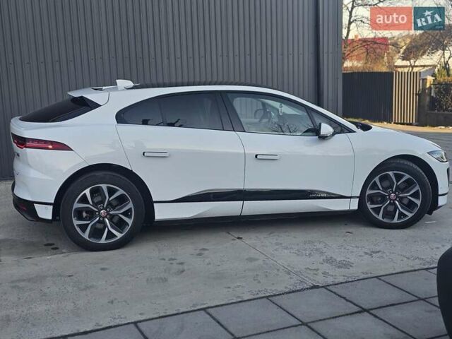 Белый Ягуар I-Pace, объемом двигателя 0 л и пробегом 101 тыс. км за 24700 $, фото 18 на Automoto.ua