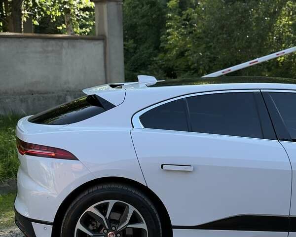 Білий Ягуар I-Pace, об'ємом двигуна 0 л та пробігом 63 тис. км за 25999 $, фото 20 на Automoto.ua