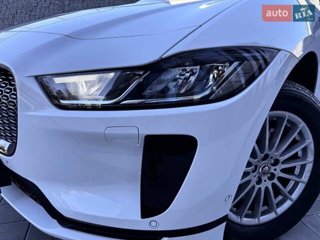 Белый Ягуар I-Pace, объемом двигателя 0 л и пробегом 83 тыс. км за 23200 $, фото 5 на Automoto.ua