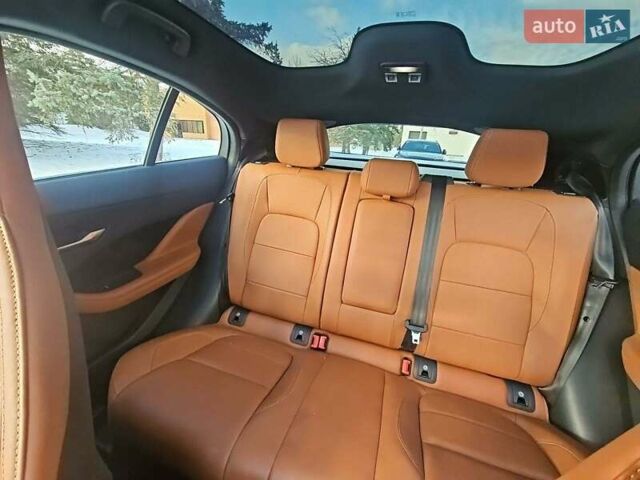 Белый Ягуар I-Pace, объемом двигателя 0 л и пробегом 123 тыс. км за 18000 $, фото 11 на Automoto.ua