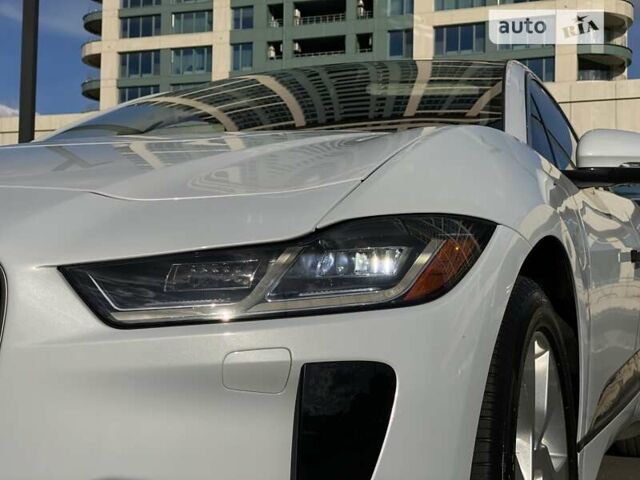 Белый Ягуар I-Pace, объемом двигателя 0 л и пробегом 54 тыс. км за 31999 $, фото 48 на Automoto.ua