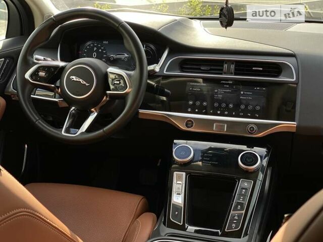 Белый Ягуар I-Pace, объемом двигателя 0 л и пробегом 54 тыс. км за 31999 $, фото 11 на Automoto.ua