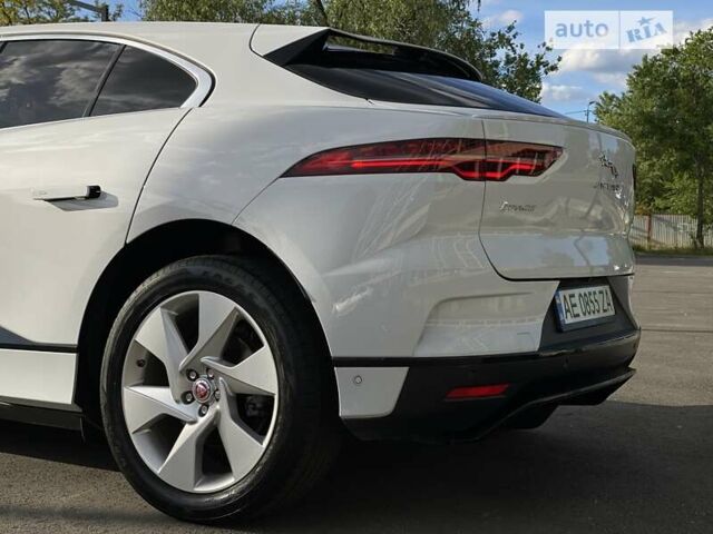 Белый Ягуар I-Pace, объемом двигателя 0 л и пробегом 54 тыс. км за 31999 $, фото 46 на Automoto.ua