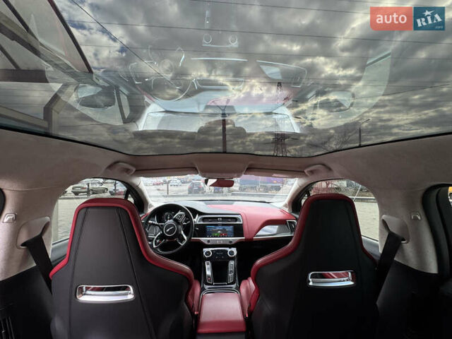 Белый Ягуар I-Pace, объемом двигателя 0 л и пробегом 99 тыс. км за 27999 $, фото 11 на Automoto.ua