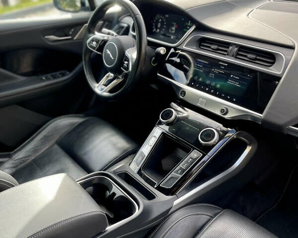 Белый Ягуар I-Pace, объемом двигателя 0 л и пробегом 96 тыс. км за 24700 $, фото 23 на Automoto.ua