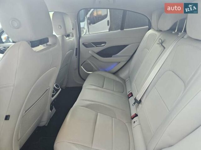Белый Ягуар I-Pace, объемом двигателя 0 л и пробегом 101 тыс. км за 24700 $, фото 26 на Automoto.ua