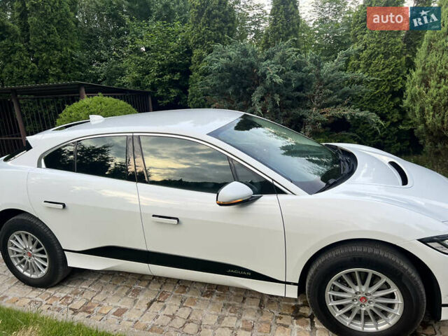 Белый Ягуар I-Pace, объемом двигателя 0 л и пробегом 65 тыс. км за 20000 $, фото 1 на Automoto.ua