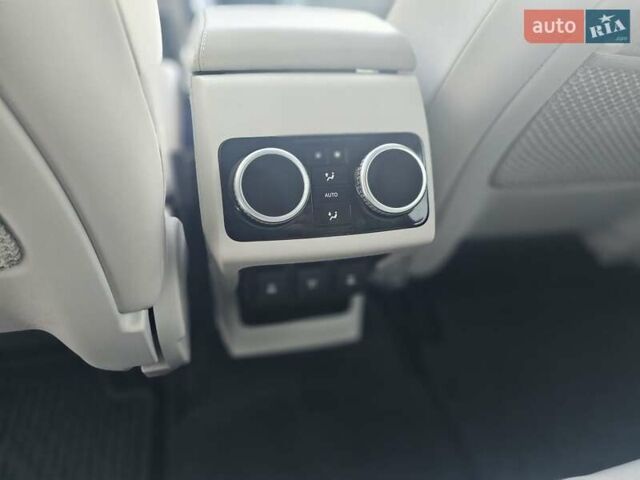 Белый Ягуар I-Pace, объемом двигателя 0 л и пробегом 101 тыс. км за 24700 $, фото 28 на Automoto.ua