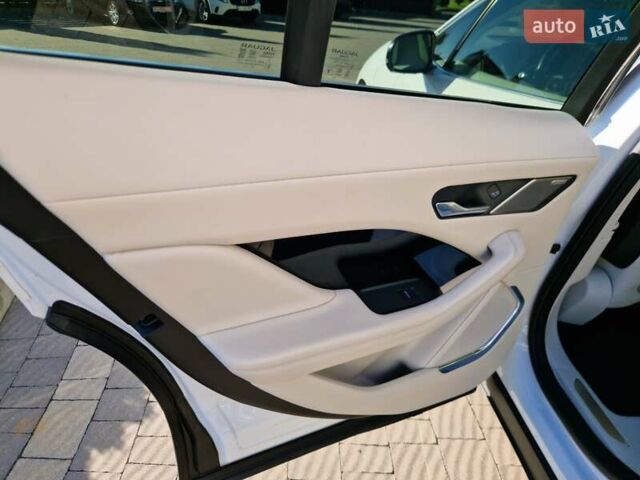 Білий Ягуар I-Pace, об'ємом двигуна 0 л та пробігом 50 тис. км за 48000 $, фото 53 на Automoto.ua
