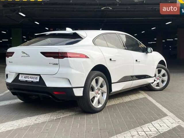 Белый Ягуар I-Pace, объемом двигателя 0 л и пробегом 78 тыс. км за 25990 $, фото 6 на Automoto.ua