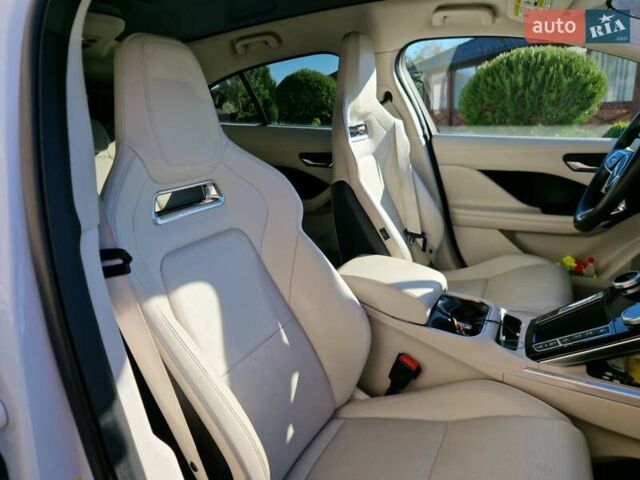 Білий Ягуар I-Pace, об'ємом двигуна 0 л та пробігом 50 тис. км за 48000 $, фото 45 на Automoto.ua
