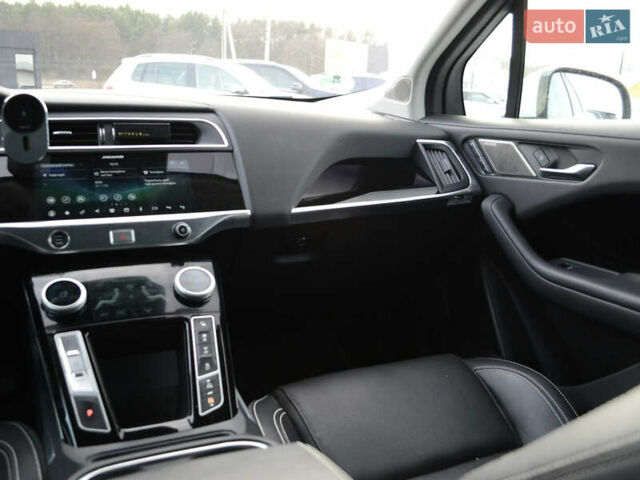 Белый Ягуар I-Pace, объемом двигателя 0 л и пробегом 99 тыс. км за 22999 $, фото 18 на Automoto.ua