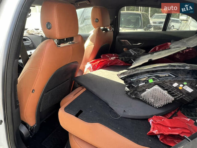 Белый Ягуар I-Pace, объемом двигателя 0 л и пробегом 83 тыс. км за 13900 $, фото 11 на Automoto.ua