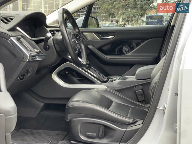 Білий Ягуар I-Pace, об'ємом двигуна 0 л та пробігом 64 тис. км за 24900 $, фото 41 на Automoto.ua
