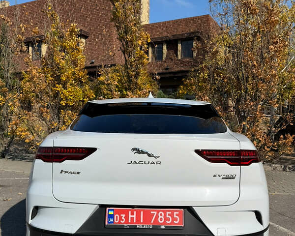 Белый Ягуар I-Pace, объемом двигателя 0 л и пробегом 130 тыс. км за 21950 $, фото 3 на Automoto.ua