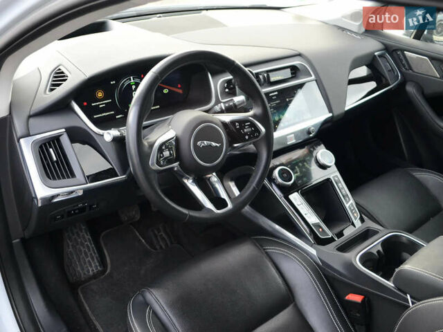 Белый Ягуар I-Pace, объемом двигателя 0 л и пробегом 99 тыс. км за 22999 $, фото 13 на Automoto.ua
