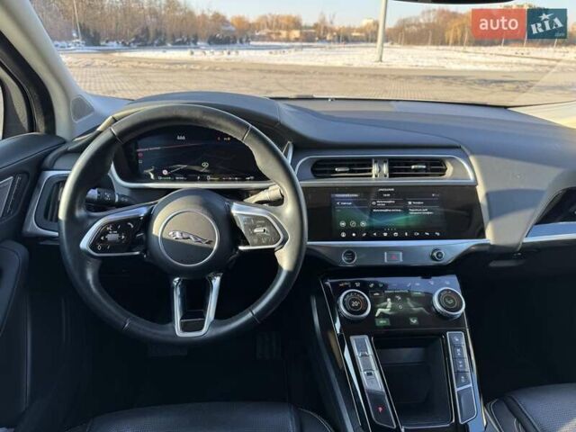 Белый Ягуар I-Pace, объемом двигателя 0 л и пробегом 81 тыс. км за 23500 $, фото 3 на Automoto.ua