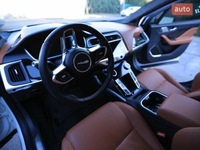 Белый Ягуар I-Pace, объемом двигателя 0 л и пробегом 36 тыс. км за 43000 $, фото 24 на Automoto.ua