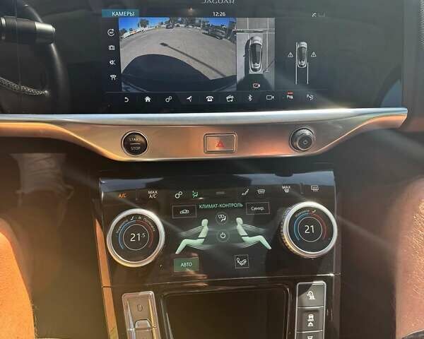 Білий Ягуар I-Pace, об'ємом двигуна 0 л та пробігом 63 тис. км за 29500 $, фото 36 на Automoto.ua