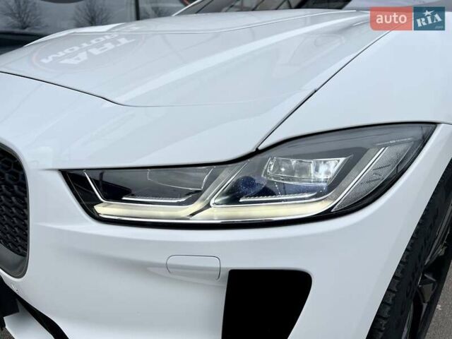 Белый Ягуар I-Pace, объемом двигателя 0 л и пробегом 105 тыс. км за 24999 $, фото 18 на Automoto.ua