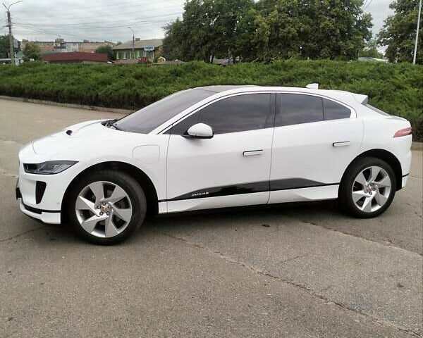 Белый Ягуар I-Pace, объемом двигателя 0 л и пробегом 129 тыс. км за 22800 $, фото 8 на Automoto.ua