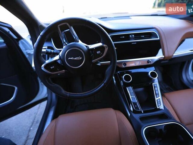 Белый Ягуар I-Pace, объемом двигателя 0 л и пробегом 36 тыс. км за 43000 $, фото 23 на Automoto.ua