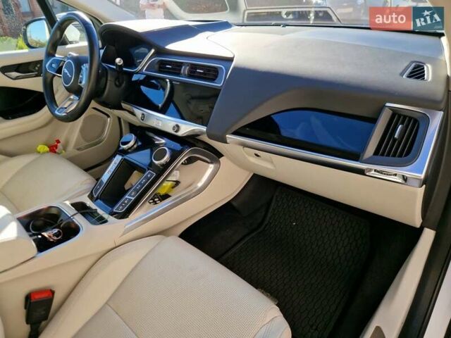 Білий Ягуар I-Pace, об'ємом двигуна 0 л та пробігом 50 тис. км за 48000 $, фото 46 на Automoto.ua