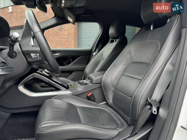 Белый Ягуар I-Pace, объемом двигателя 0 л и пробегом 52 тыс. км за 29000 $, фото 21 на Automoto.ua