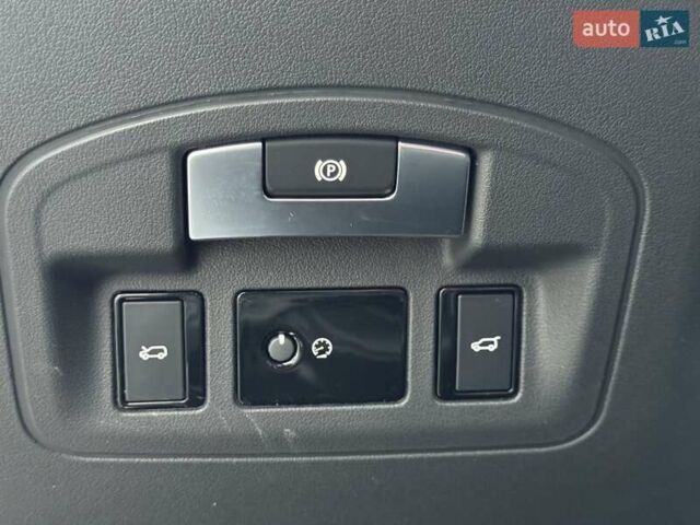 Белый Ягуар I-Pace, объемом двигателя 0 л и пробегом 117 тыс. км за 24990 $, фото 50 на Automoto.ua