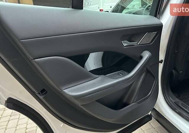 Білий Ягуар I-Pace, об'ємом двигуна 0 л та пробігом 106 тис. км за 27000 $, фото 5 на Automoto.ua