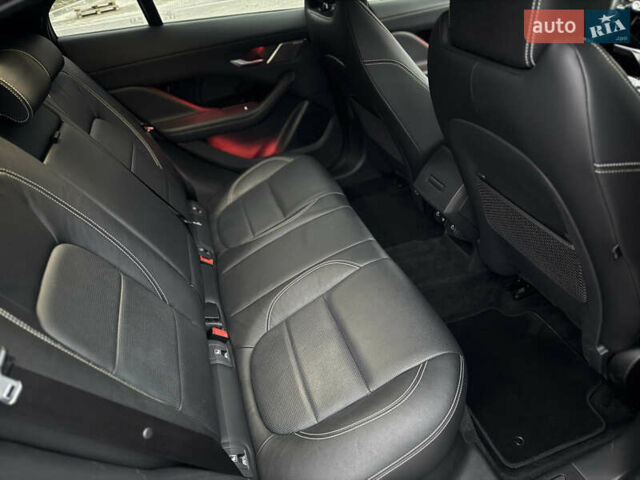 Белый Ягуар I-Pace, объемом двигателя 0 л и пробегом 44 тыс. км за 31999 $, фото 13 на Automoto.ua