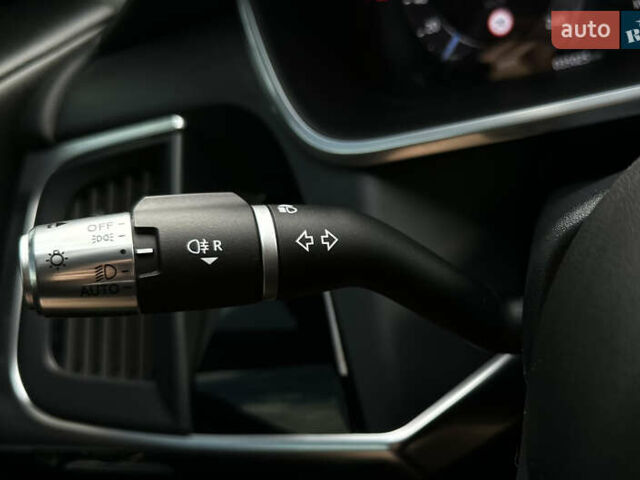 Белый Ягуар I-Pace, объемом двигателя 0 л и пробегом 40 тыс. км за 31400 $, фото 36 на Automoto.ua