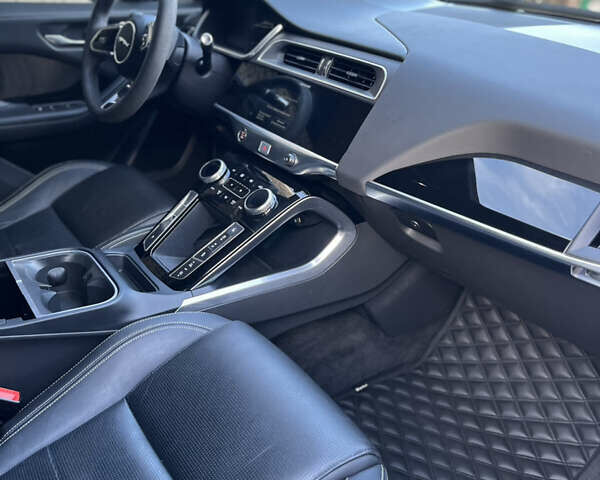Белый Ягуар I-Pace, объемом двигателя 0 л и пробегом 100 тыс. км за 29500 $, фото 36 на Automoto.ua