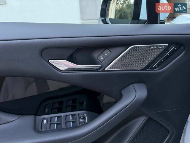 Белый Ягуар I-Pace, объемом двигателя 0 л и пробегом 101 тыс. км за 24700 $, фото 99 на Automoto.ua