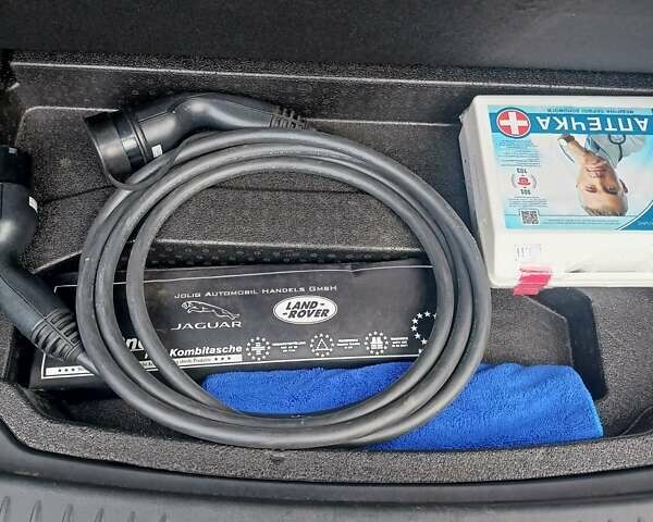 Белый Ягуар I-Pace, объемом двигателя 0 л и пробегом 118 тыс. км за 25800 $, фото 18 на Automoto.ua