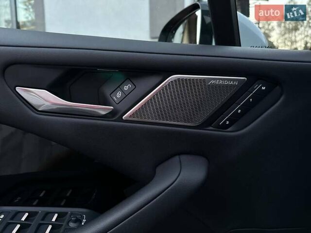 Белый Ягуар I-Pace, объемом двигателя 0 л и пробегом 101 тыс. км за 24700 $, фото 48 на Automoto.ua