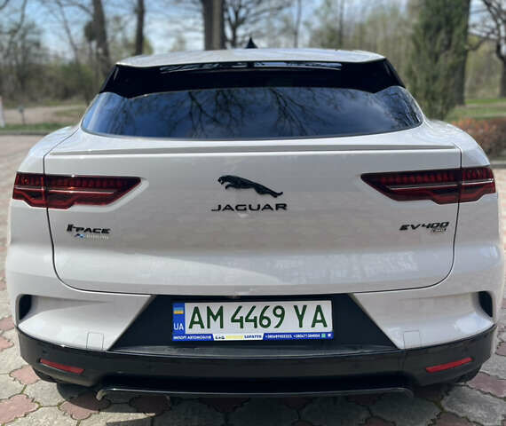Белый Ягуар I-Pace, объемом двигателя 0 л и пробегом 100 тыс. км за 29500 $, фото 6 на Automoto.ua