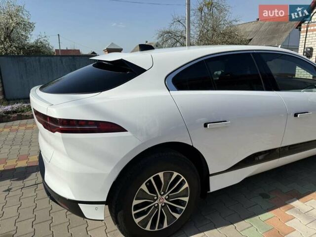 Белый Ягуар I-Pace, объемом двигателя 0 л и пробегом 102 тыс. км за 26900 $, фото 10 на Automoto.ua