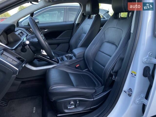 Белый Ягуар I-Pace, объемом двигателя 0 л и пробегом 24 тыс. км за 30700 $, фото 30 на Automoto.ua